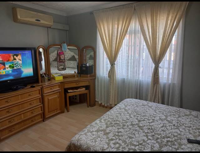 4 BEDROOM HOUSE FOR SALE IN WOODLANDS